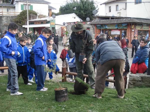 ​Acto de Homenaje en conmemoraci&oacute;n del 195&ordm; Aniversario del fallecimiento del General G&uuml;emes