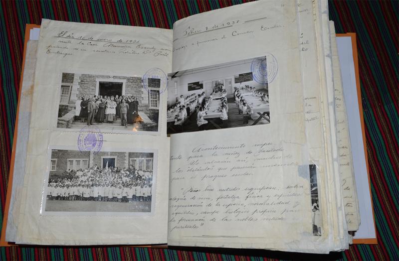 Presentación de la restauración del Libro Histórico de la Escuela Nº16