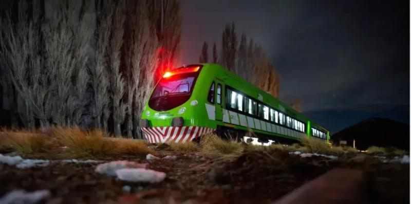 El Tren Patag&oacute;nico lanza su viaje nocturno con cena y m&uacute;sica en la estepa rionegrina