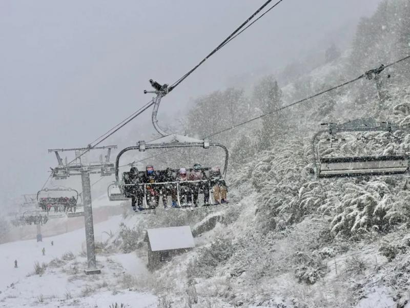 Lleg&oacute; la nieve a Bariloche y el cerro Catedral muestra su mejor versi&oacute;n