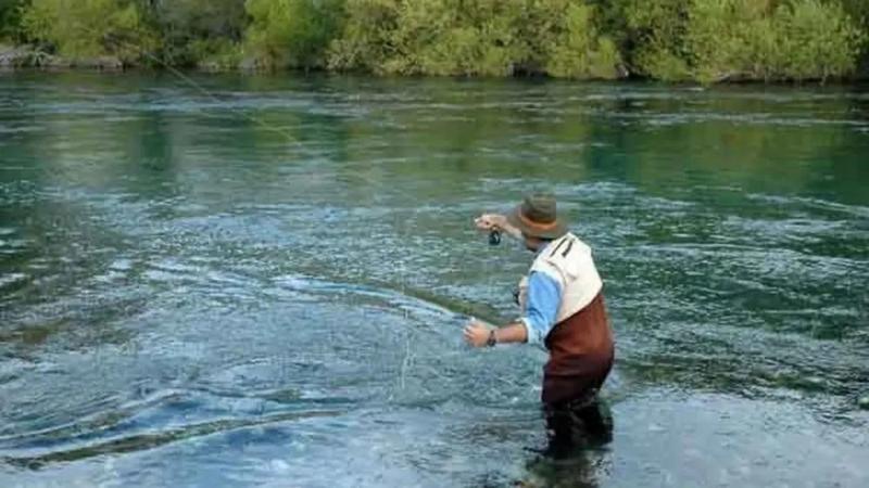 Comenz&oacute; la temporada de pesca deportiva en la Regi&oacute;n de Los Lagos