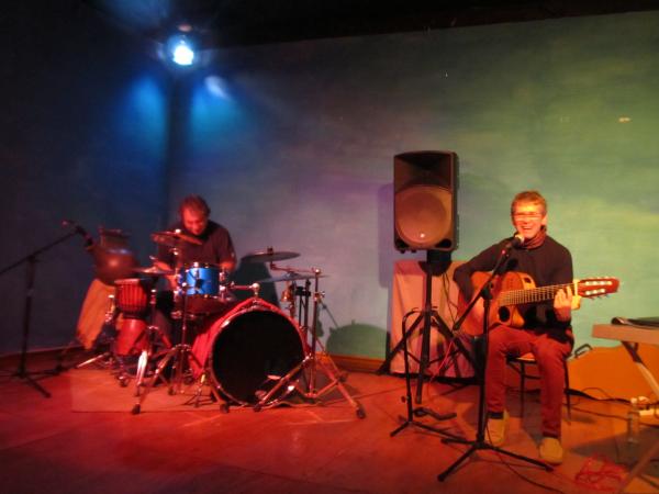 D&uacute;o Rassetto - Bat&aacute;n "Ciclo Resistente" en La Casita Azul