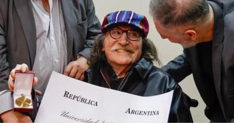 Desde hoy me llamar&eacute; Dr.Charly Garc&iacute;a - recibi&oacute; el t&iacute;tulo de Doctor Honoris Causa en la UBA