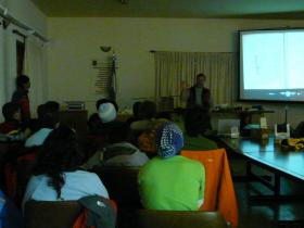 “La tecnolog&iacute;a permite tener respuestas pero, deber ser complementada con la experiencia”