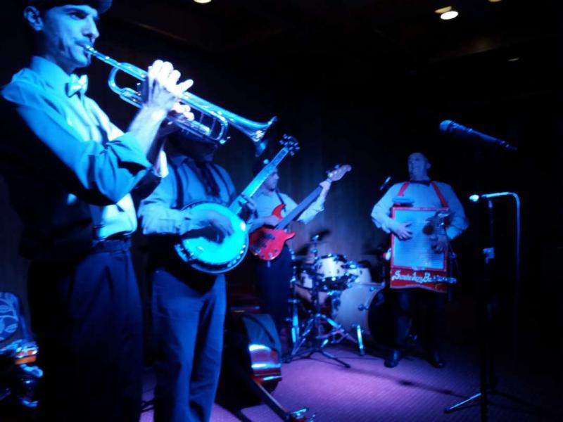 Sureña Jazz Band se presentará en vivo