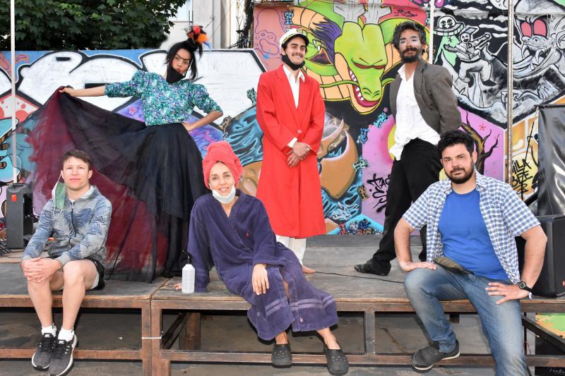 Volvió el Teatral a Bariloche: Con gran éxito y nutrida convocatoria comenzó el Primavera Teatral Bariloche en el Patio Teatrero