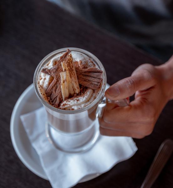 &iexcl;Disfrut&aacute; del mejor chocolate caliente de la ciudad en Dolce Rama!