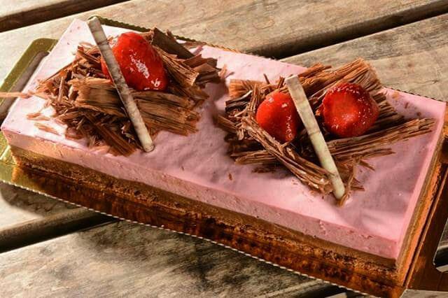 Café, Delicias Dulces y Saladas, Helados y Chocolates Artesanales - Dolce Rama Bariloche