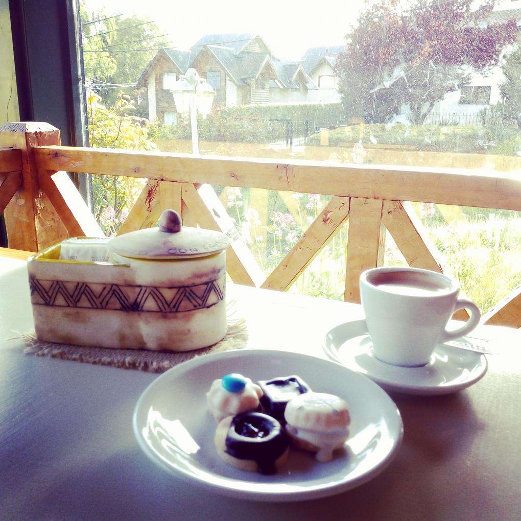 Al mal tiempo buen café