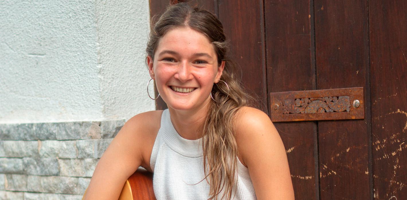 Maggie Cullen Ac&uacute;stica