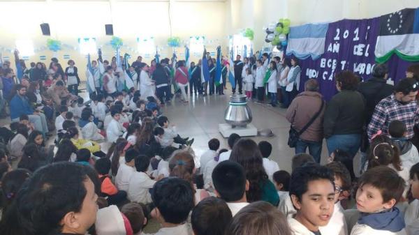 Nuntius, la Capsula del Tiempo del Bicentenario emocion&oacute; a Bariloche en su paso por nuestra ciudad