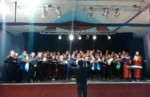 SE DESARROLL&Oacute; EN EL SUM DE DINA HUAPI EL XVI ENCUENTRO CORAL CITA EN PRIMAVERA