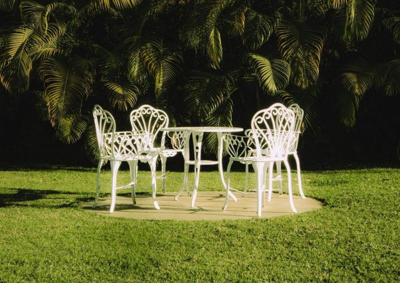  Ventajas del mobiliario de aluminio fundido para patios y terrazas