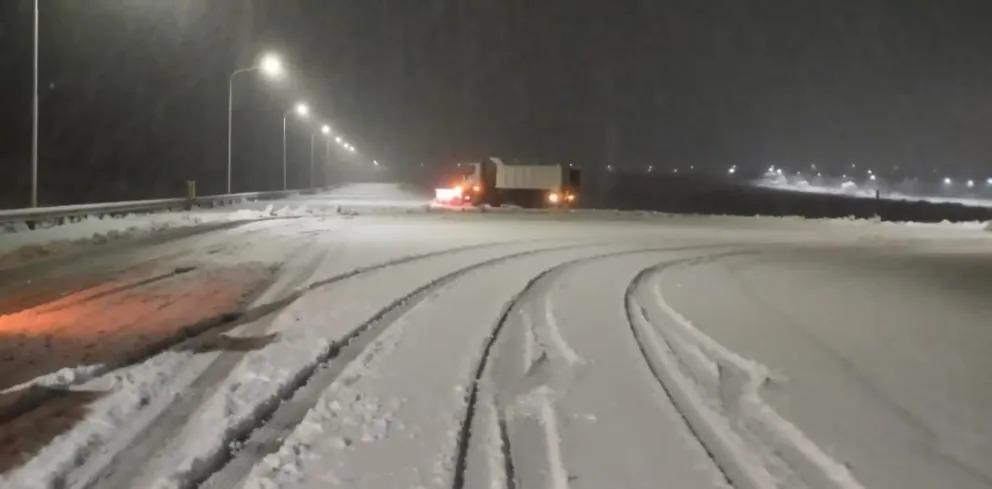 Nieve en la ruta 23: piden precauci&oacute;n al transitar