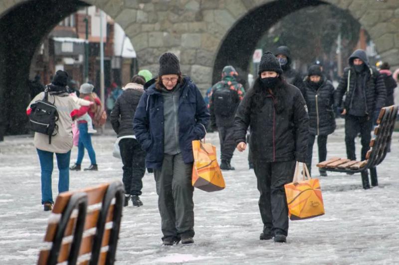 Bariloche inaugur&oacute; su temporada de invierno 2025 con nuevas propuestas y precios congelados