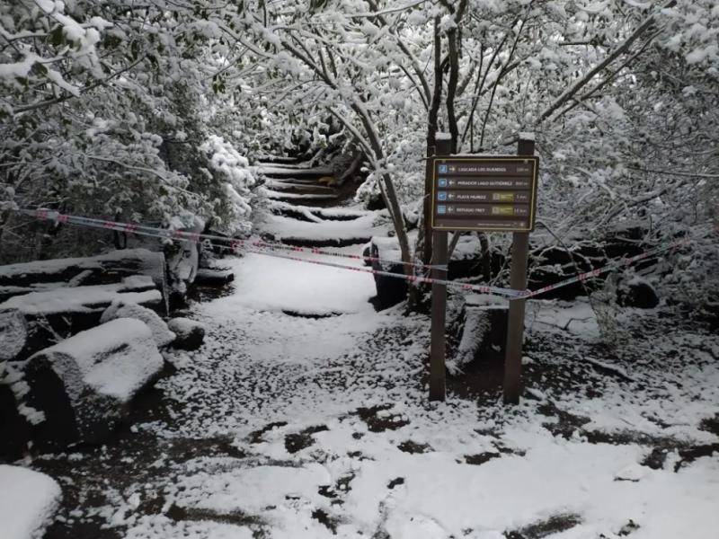 Cierran sendas del Parque Nacional Nahuel Huapi por acumulaci&oacute;n de nieve