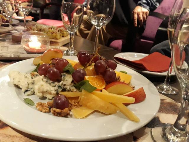 Morena · Food & Cocktail Bar