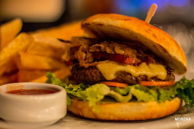 Morena · Food & Cocktail Bar