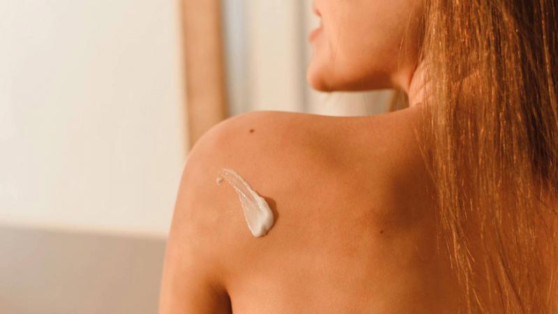 C&oacute;mo hacer tu propio aftersun de aloe y lavanda para despu&eacute;s de tomar el sol