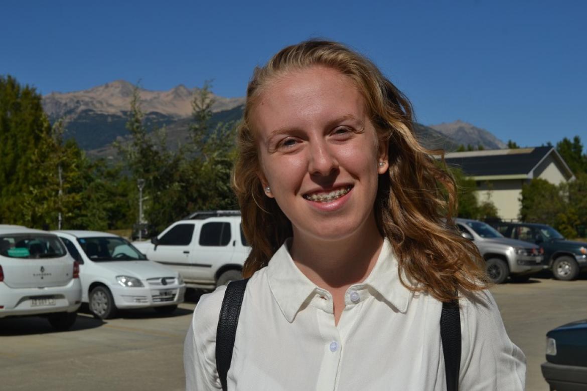 La ganadora del Premio Desaf&iacute;a Tus L&iacute;mites 2019" visit&oacute; el Balseiro