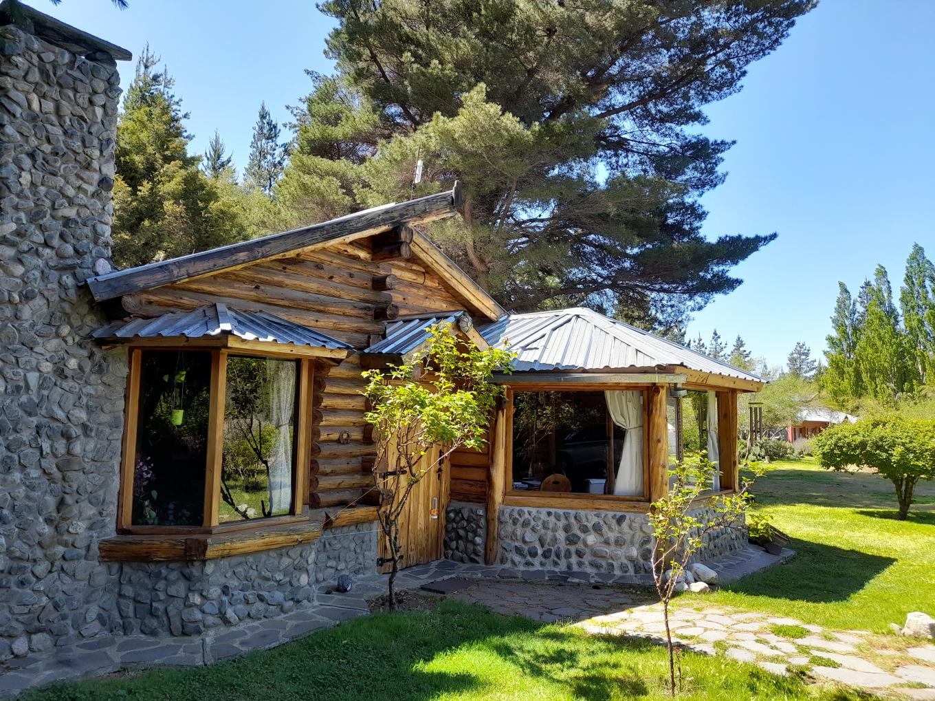 Complejo de caba&ntilde;as en venta en Epuy&eacute;n, Chubut. 