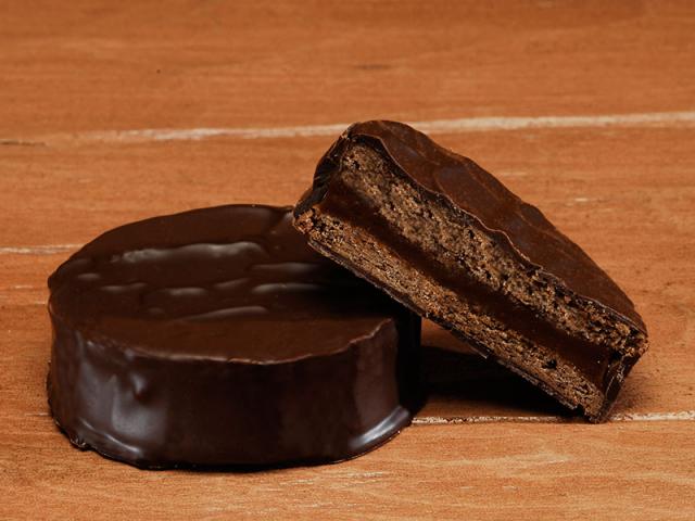 Alfajor Artesanal con Chocolate Negro Clásico