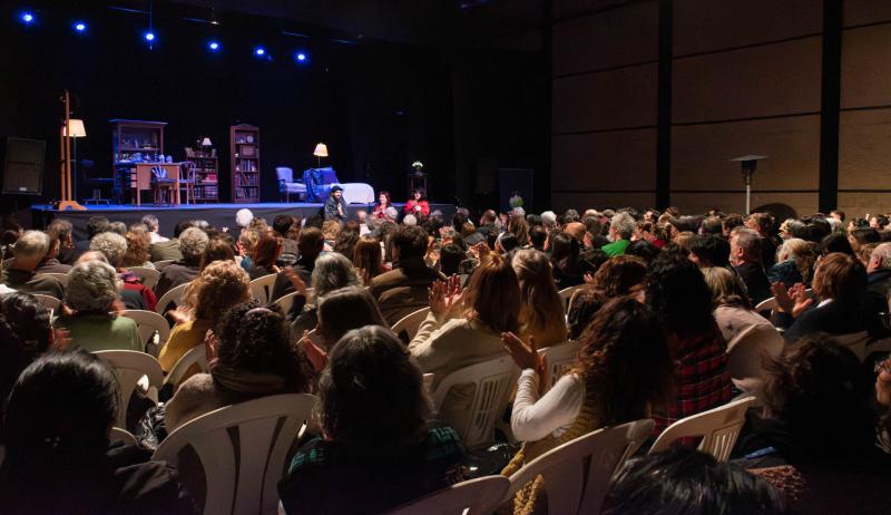 Ovaci&oacute;n y emoci&oacute;n en la Sala Teatrantes: el Nevadas Esc&eacute;nicas vivi&oacute; una noche memorable