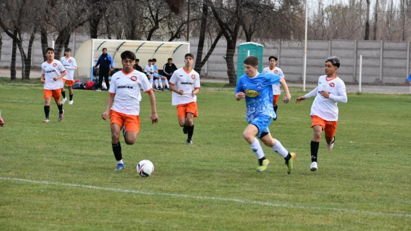 Los representantes de f&uacute;tbol para los Evita se definen en el Alto Valle