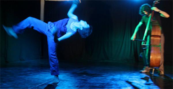 MAQUI + CARLOS LASTRA presentan M&uacute;sica y Danza, la creaci&oacute;n espont&aacute;nea.