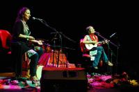 LILIANA VITALE y VERÓNICA CONDOMÍ presentan HUMANAS Voces