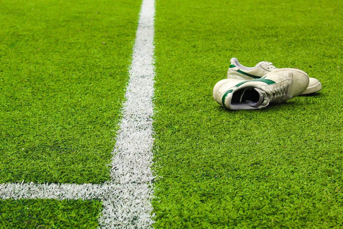 Chicharito podr&iacute;a salir de Chivas tras pol&eacute;mica por comentarios mis&oacute;ginos