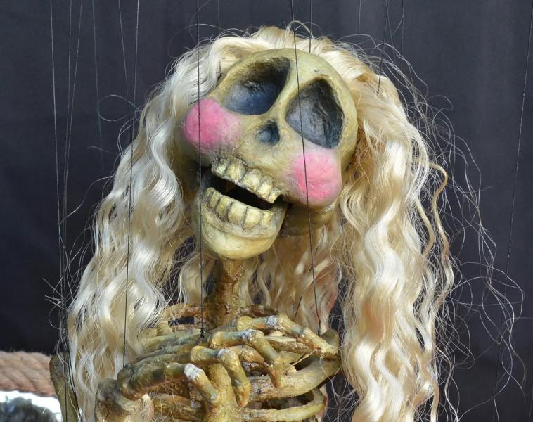  LUCI&Eacute;RNAGA ROJA - 🎉 &iexcl;CELEBRAMOS 25 A&Ntilde;OS! 🎉 Festival Internacional de Teatro de T&iacute;teres Andariegos