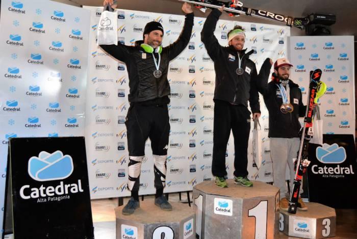 El equipo nacional sigue dominando en el cerro Catedral