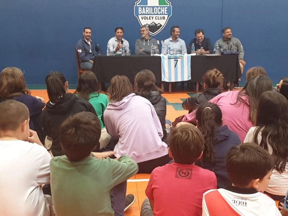 Hugo Conte: "no tienen que perder la diversi&oacute;n, que es la esencia del deporte"