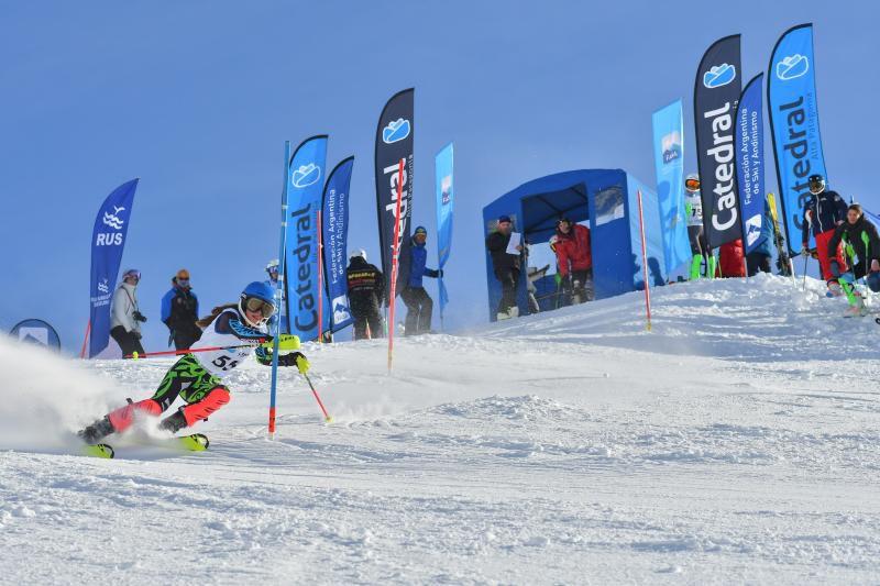 Contin&uacute;a la semana Internacional FIS de Esqu&iacute;&shy; Alpino en Catedral